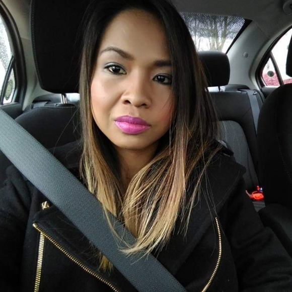 Meet your Posher, CASSEANDRA_01 - Picture 1 of 1